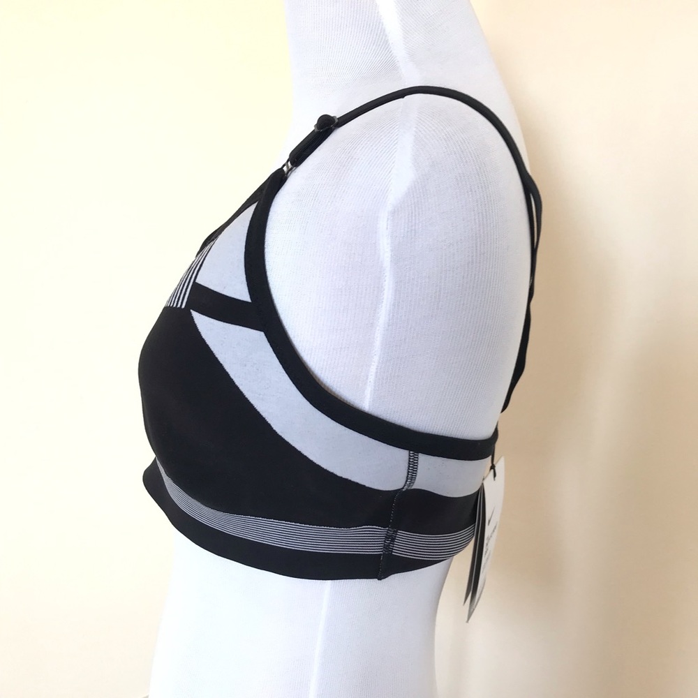 NWT Nike Flyknit Indy Tech Pack Women’s Sport Bra - Picture 7 of 7